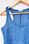 Camisole bleue (s)