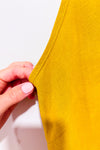 Camisole coupé moutarde (xs)-Cokluch-La Penderie du Paradis 🕊