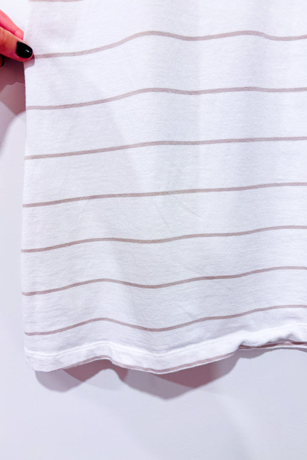 Camisole blanche et beige rayée (s)-Lolë-La Penderie du Paradis 🕊