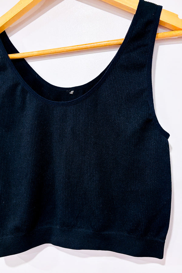 Camisole courte noire côtelée (m/l)-Love Life-La Penderie du Paradis 🕊