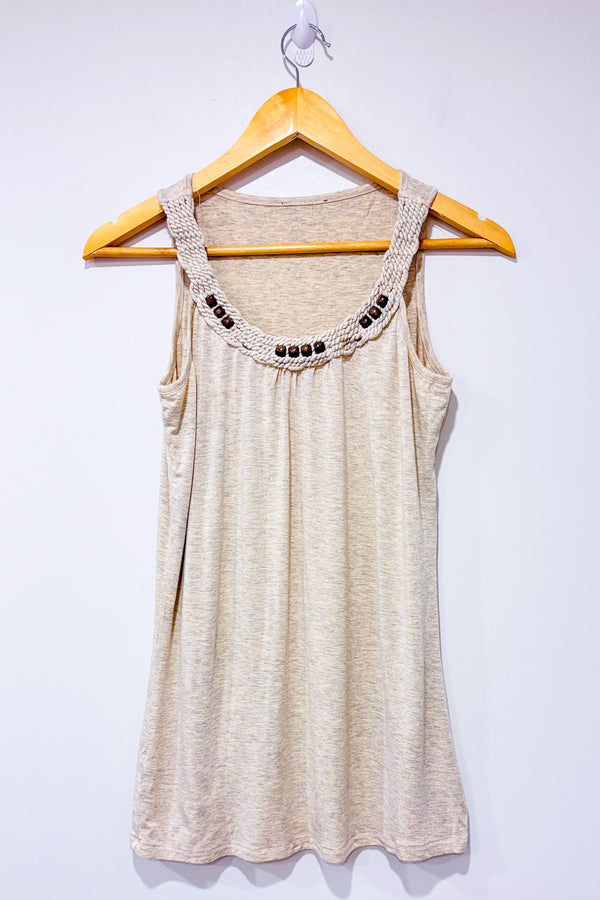 Camisole beige avec col tressé et billes de bois (m)-Dex-La Penderie du Paradis 🕊
