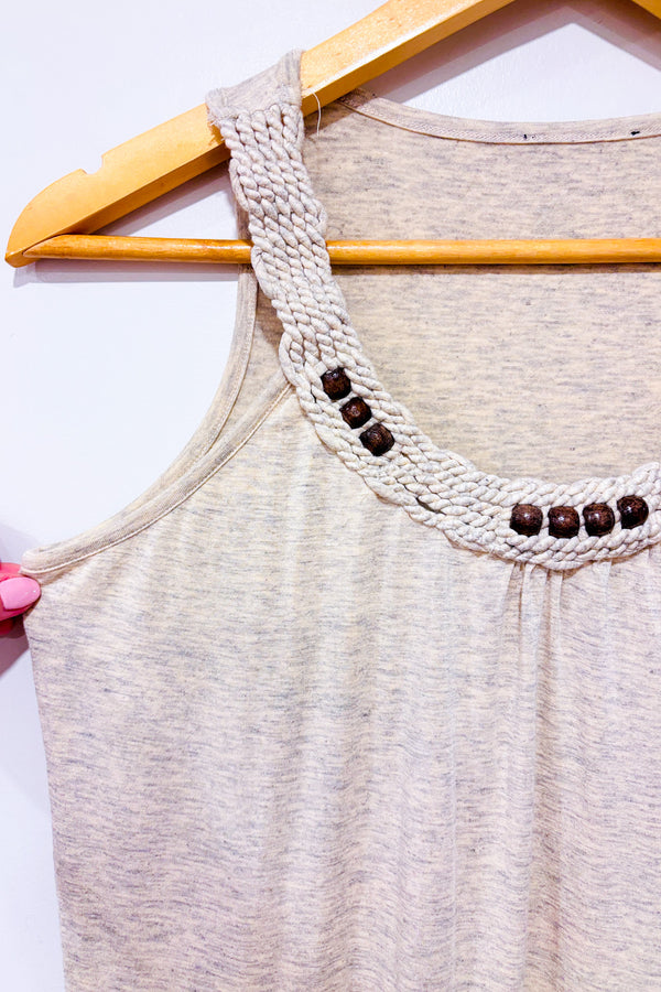 Camisole beige avec col tressé et billes de bois (m)-Dex-La Penderie du Paradis 🕊