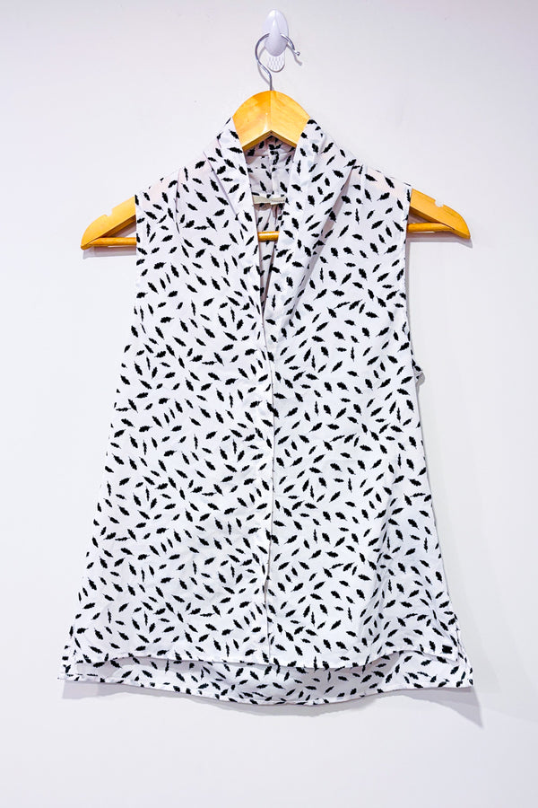 Blouse blanche avec plumes noires seconde main - Monk & Lou- La Penderie du Paradis