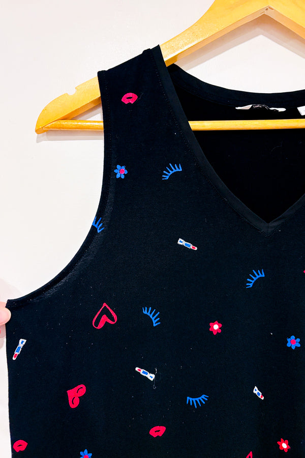 Camisole noire motifs coeurs et fleurs seconde main - Reitmans- La Penderie du Paradis