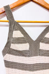 Camisole courte vert sauge et crème rayée en tricot seconde main - NOBO- La Penderie du Paradis