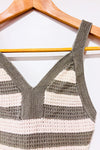 Camisole courte vert sauge et crème rayée en tricot seconde main - NOBO- La Penderie du Paradis
