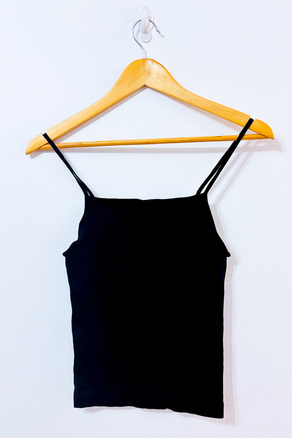 Camisole noire essentielle seconde main - Signature Easywear- La Penderie du Paradis