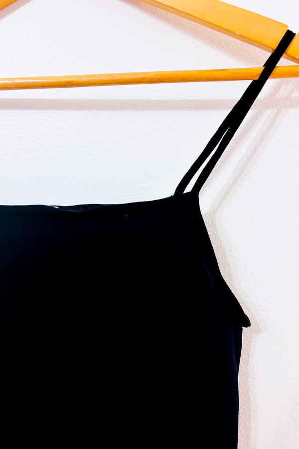 Camisole noire essentielle seconde main - Signature Easywear- La Penderie du Paradis