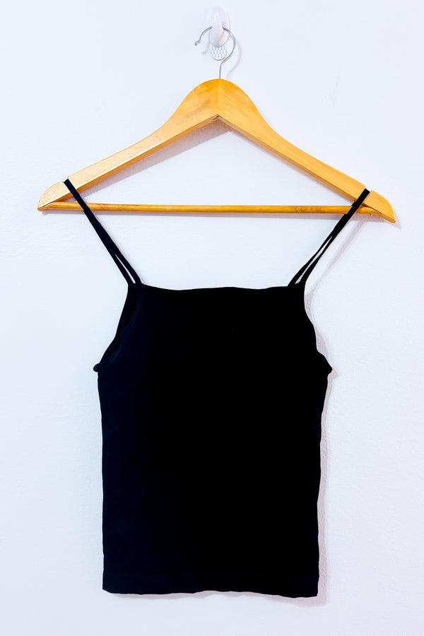 Camisole noire essentielle seconde main - Signature Easywear- La Penderie du Paradis