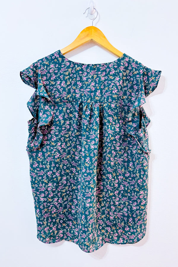 Blouse verte fleurie à manches volantes seconde main - Everleigh- La Penderie du Paradis