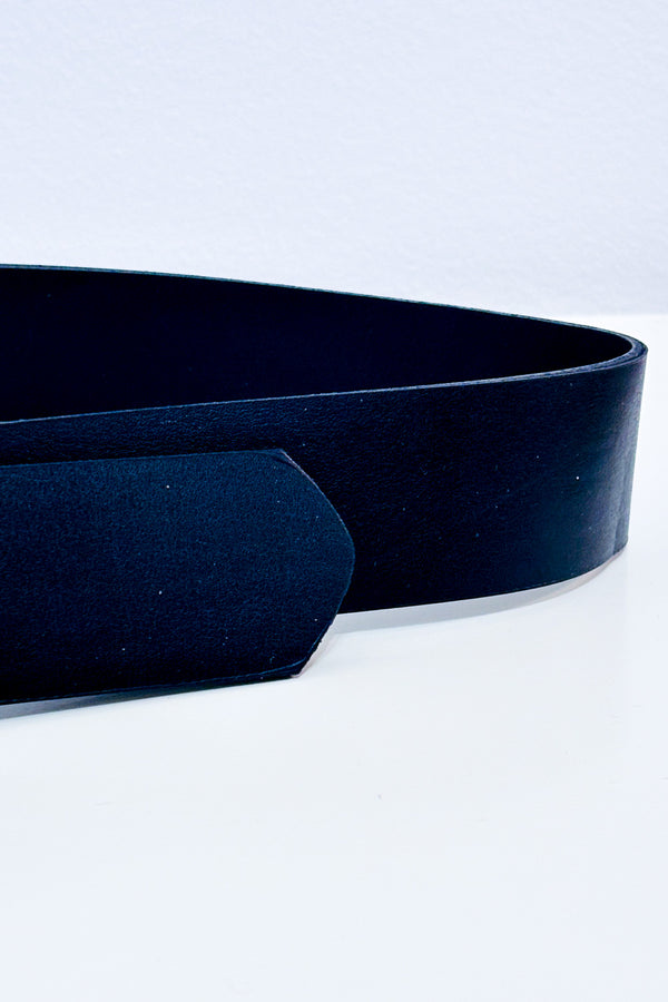 Ceinture noire avec boucle dorée seconde main - Autres- La Penderie du Paradis