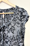 T-shirt gris et noir fleuri (l) seconde main Thyme 