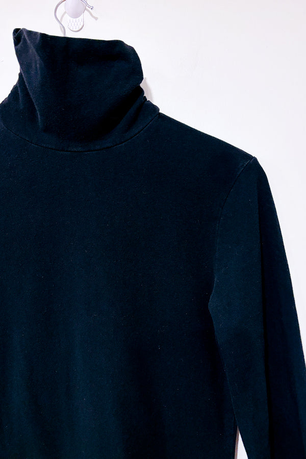 Chandail noir basic à col roulé (m)-725 Originals-La Penderie du Paradis 🕊