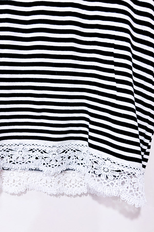 T-shirt court blanc et noir rayé (s)-Ardene-La Penderie du Paradis 🕊