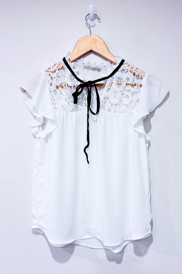 Haut fluide blanc avec broderie (s)-Active USA-La Penderie du Paradis 🕊