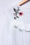 Haut crème avec broderie fleurie (m)-Vero Moda-La Penderie du Paradis 🕊