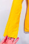 Chandail jaune avec perles au col (l)-Ginger-La Penderie du Paradis 🕊