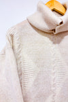 Chandail vintage beige en tricot à col roulé (m)-Kabri-La Penderie du Paradis 🕊