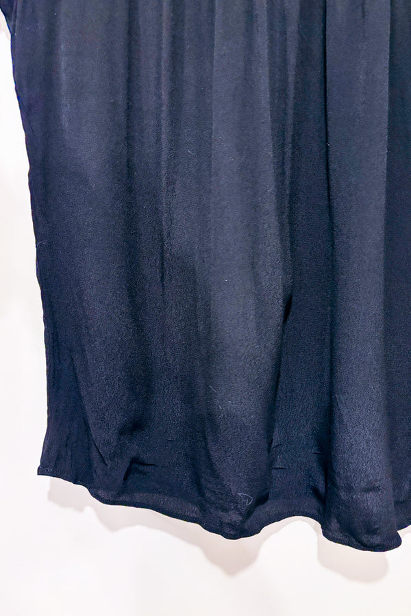 Haut noir épaules dénudées avec dentelle fleurie (l) seconde main - Reitmans- La Penderie du Paradis