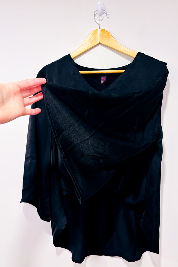 Haut asymétrique noir satiné* seconde main - Elena Wang- La Penderie du Paradis