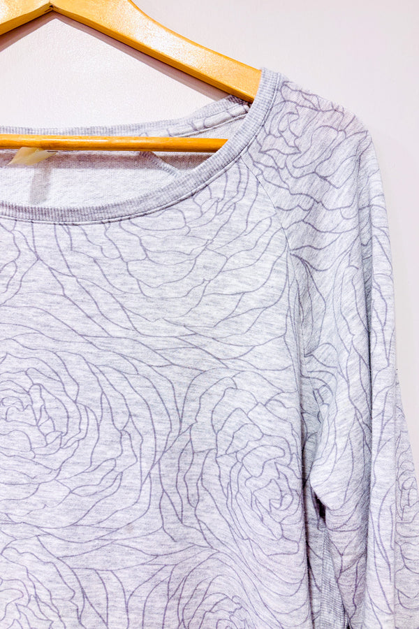 Chandail gris fleuri en coton ouaté seconde main - Reitmans- La Penderie du Paradis