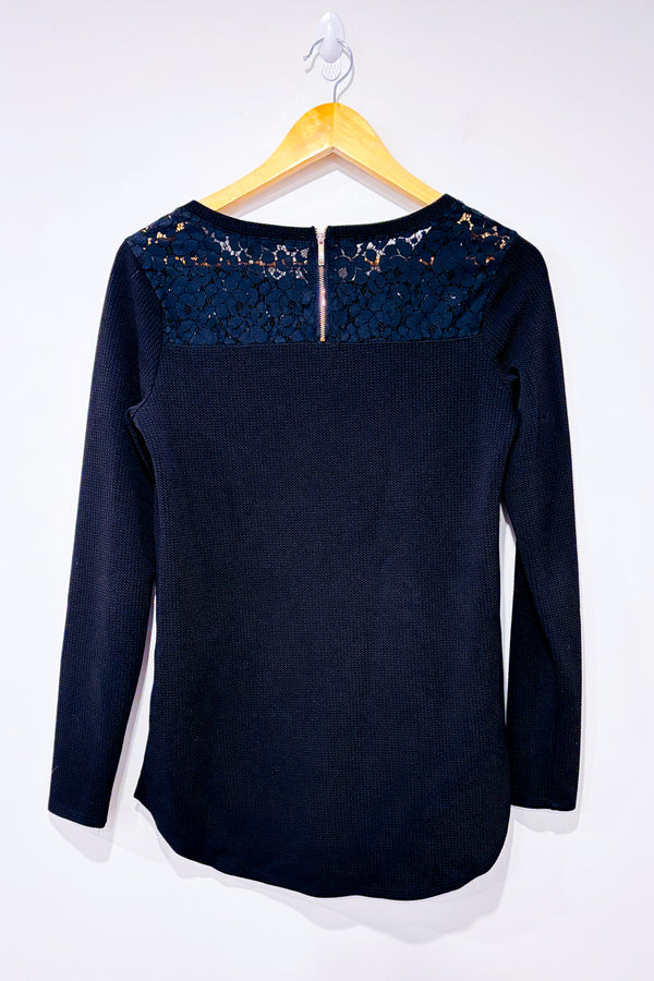 Tunique noire texturée avec dentelle fleurie seconde main - Dynamite- La Penderie du Paradis