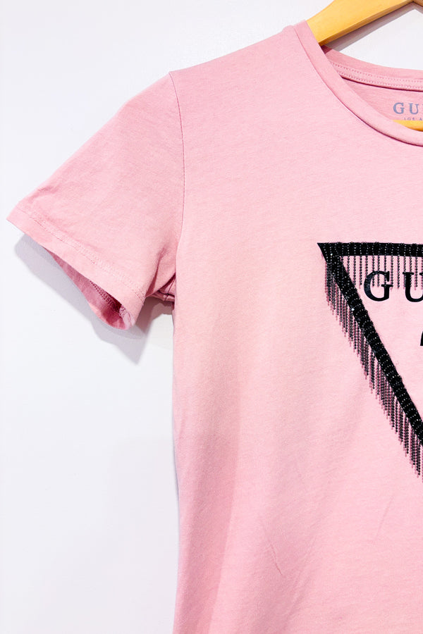 T-shirt rose avec logo et franges à paillettes seconde main - Guess- La Penderie du Paradis