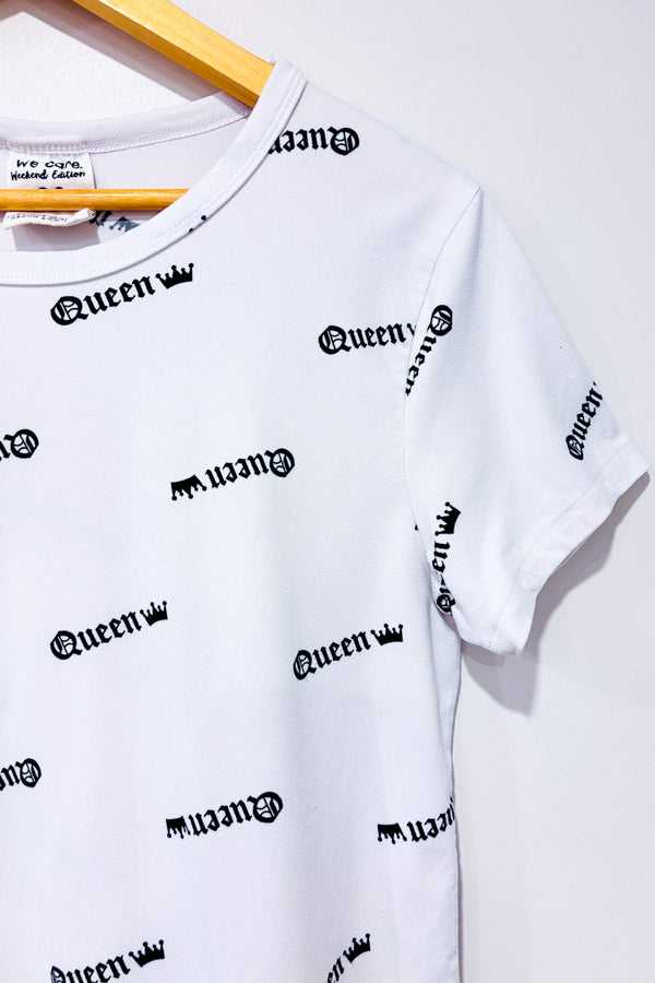 T-shirt blanc "queen" seconde main - We Care Weekend Edition- La Penderie du Paradis