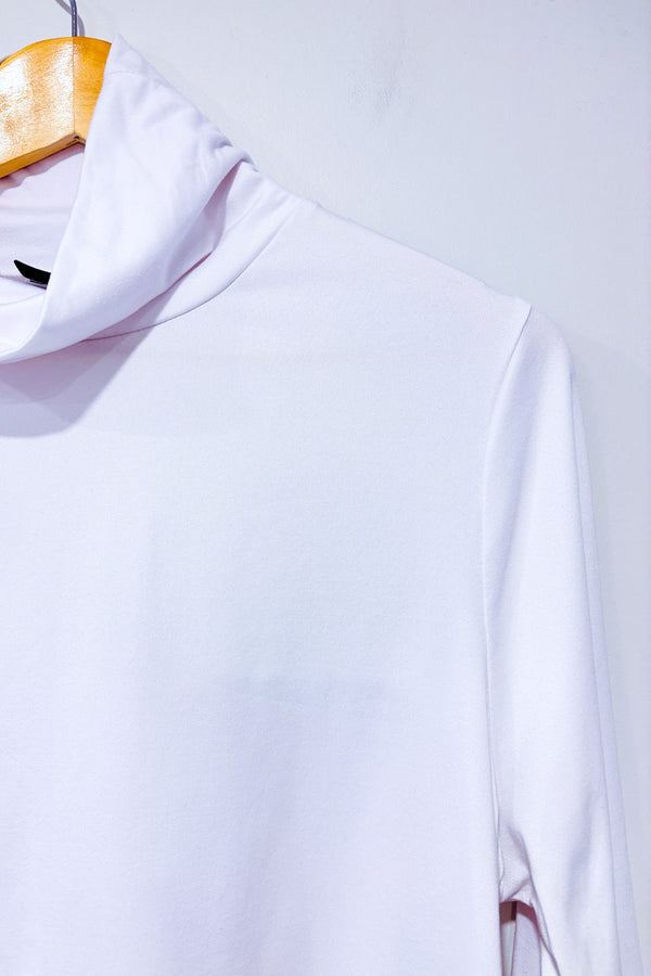 Chandail blanc à col haut seconde main - SHEIN- La Penderie du Paradis