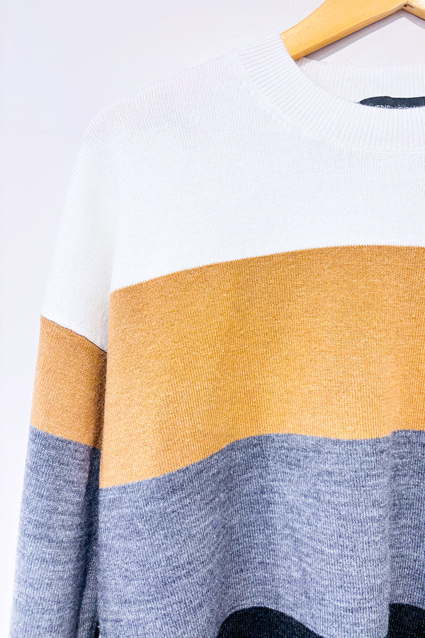 Chandail en tricot blanc gris et beige seconde main - French Connection- La Penderie du Paradis