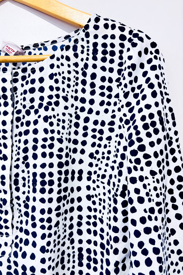 Blouse blanche à pois marine seconde main - Merona- La Penderie du Paradis