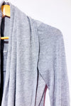 Haut drapé cache-cœur gris rayé seconde main - Lululemon- La Penderie du Paradis