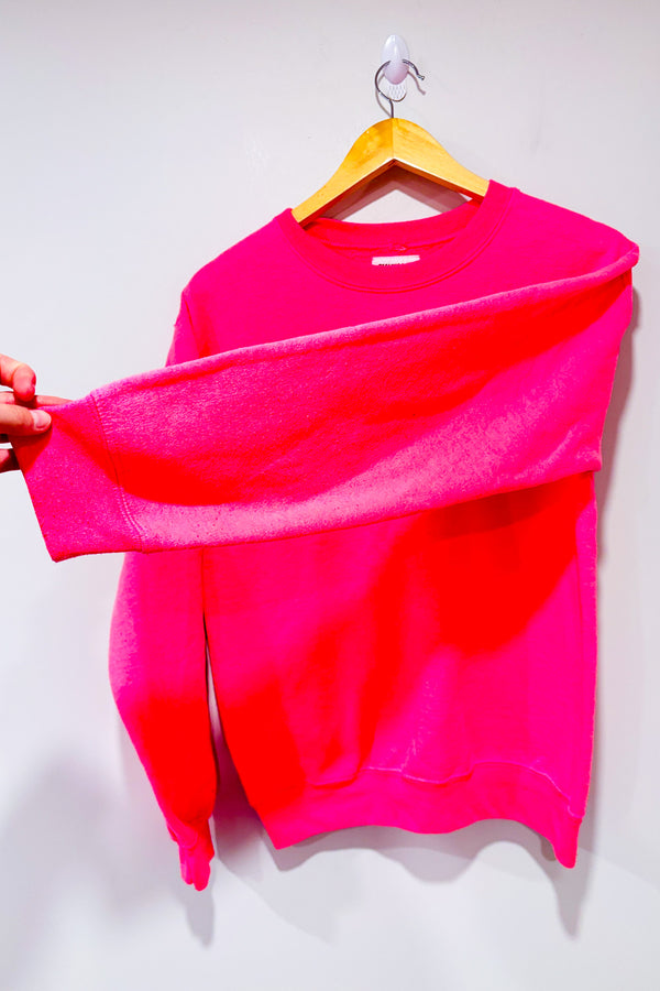 Chandail crewneck rose néon ''herbivore'' seconde main - La Maison Pony- La Penderie du Paradis