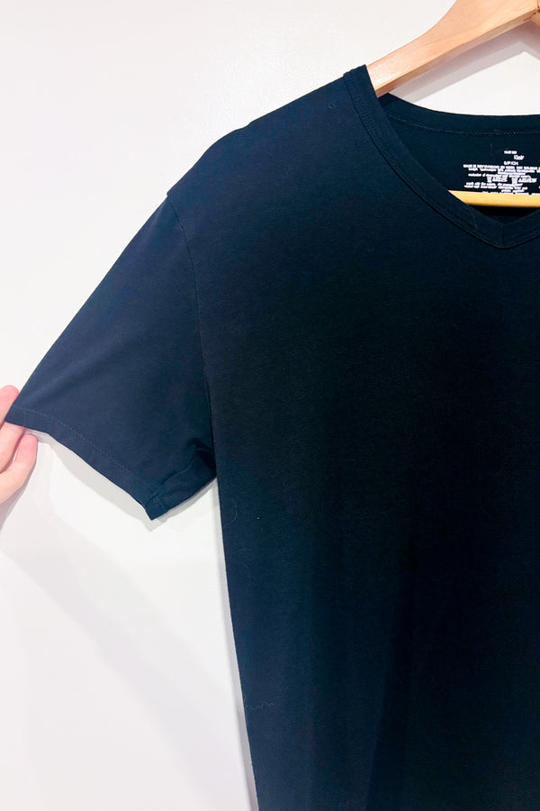 T-shirt noir basique seconde main - Calvin Klein- La Penderie du Paradis