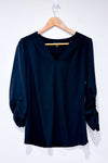 Blouse noire avec manches froncées seconde main - Le Château- La Penderie du Paradis