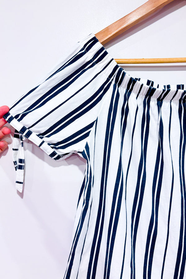Haut blanc et marine à épaules dénudées* seconde main - H&M- La Penderie du Paradis