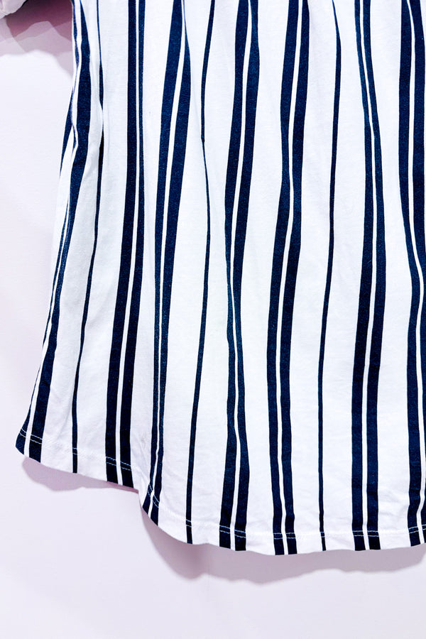 Haut blanc et marine à épaules dénudées* seconde main - H&M- La Penderie du Paradis