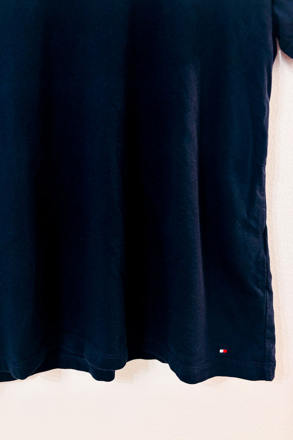T-shirt marine avec dentelle seconde main - Tommy Hilfiger- La Penderie du Paradis