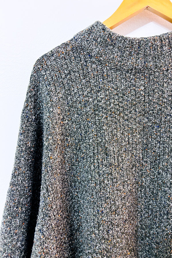 Haut ample vert en tricot avec franges seconde main - AE Sports and co.- La Penderie du Paradis