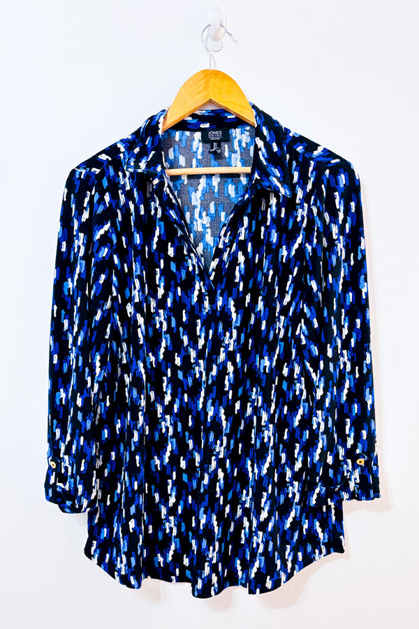 Blouse fluide noire et bleue à imprimé abstrait* seconde main - Jones New York- La Penderie du Paradis