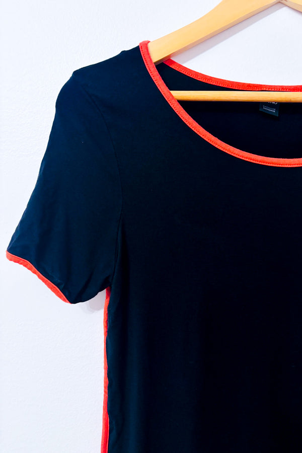 T-shirt noir à bandes oranges seconde main - Simons- La Penderie du Paradis