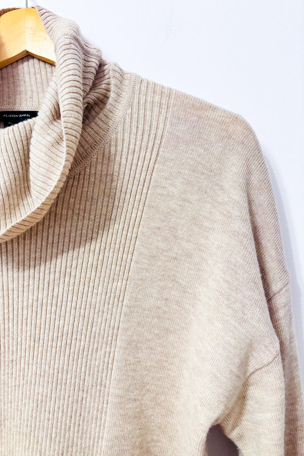 Chandail beige en tricot à col roulé avec cachemire* seconde main - Alison Sheri- La Penderie du Paradis