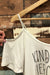 Magasine T-shirt blanc ''Kind Heart'' (m) à La Penderie du Paradis et trouve des t-shirts seconde main pour femmes dans notre friperie en ligne.