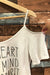 Magasine T-shirt blanc ''Kind Heart'' (m) à La Penderie du Paradis et trouve des t-shirts seconde main pour femmes dans notre friperie en ligne.