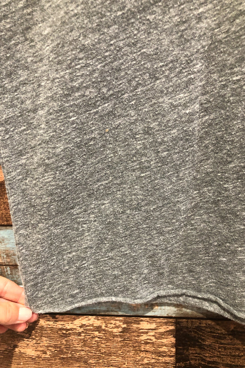 T-shirt gris chamoiré avec éclair en paillette (m) seconde main Urban Decay   