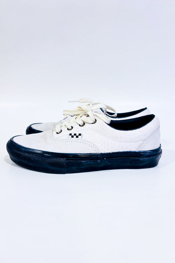 Chaussures blanches et noires (5.5) - Homme-Vans-La Penderie du Paradis 🕊