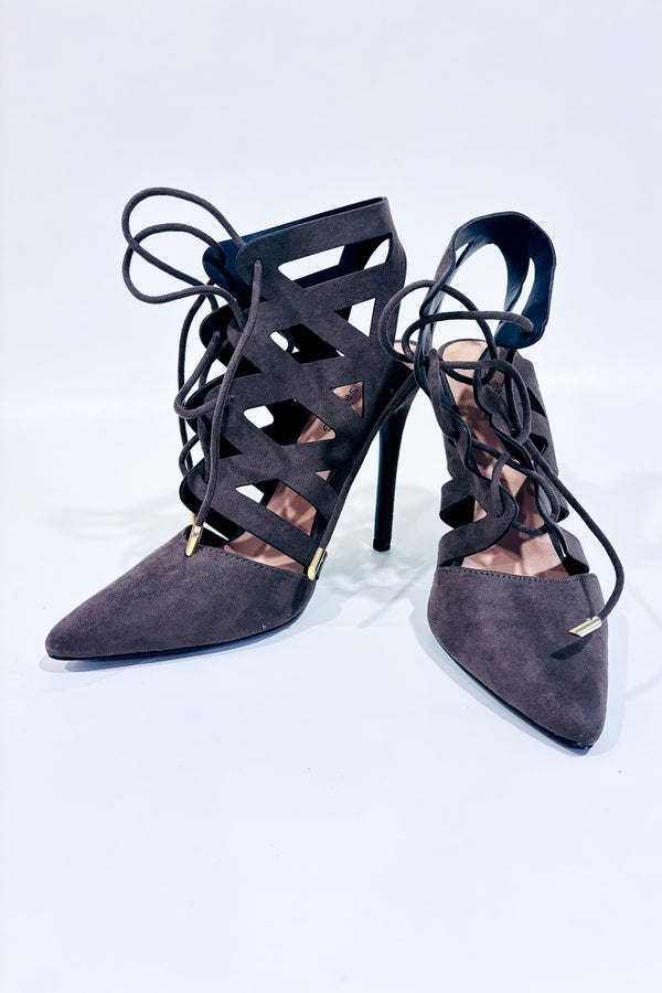 Chaussures grises lacées en suède (6.5)*-Call It Spring-La Penderie du Paradis 🕊