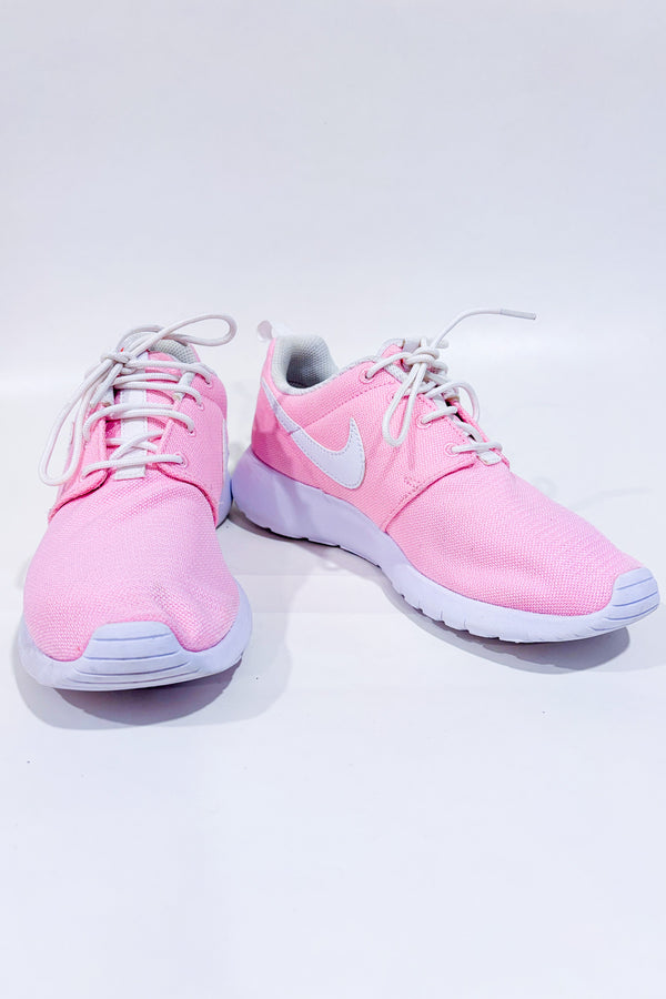 Chaussures de sport rose Roshe One (5)*-Nike-La Penderie du Paradis 🕊