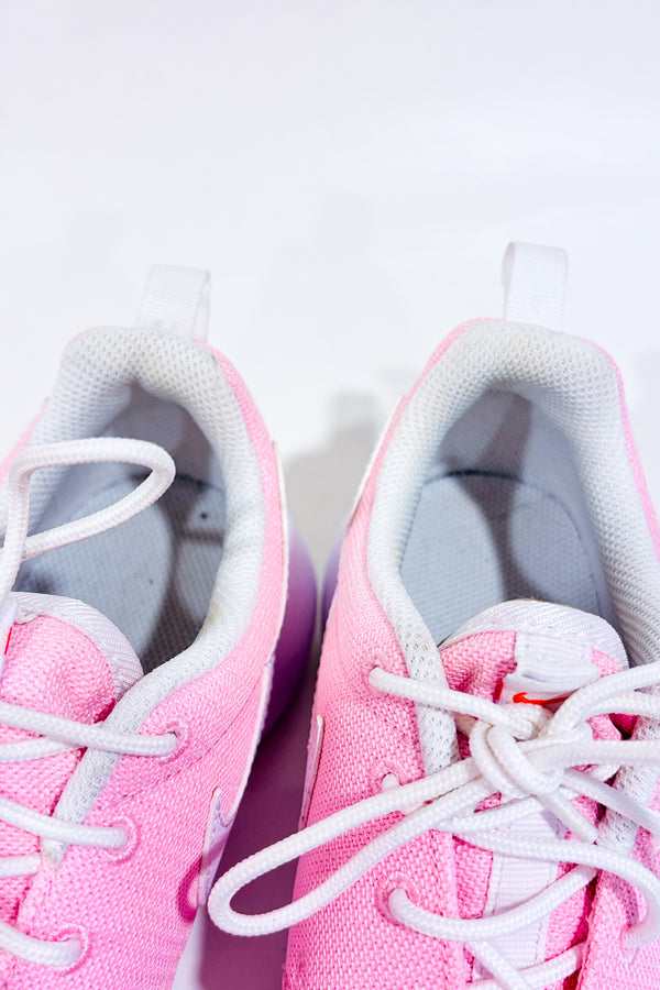 Chaussures de sport rose Roshe One (5)*-Nike-La Penderie du Paradis 🕊