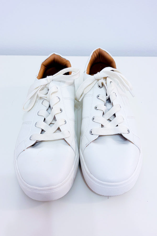 Chaussures blanches Austerly en similicuir seconde main - Dolce Vita- La Penderie du Paradis